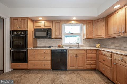 562 Gregory Ln, Devon, PA 19333 photo 16