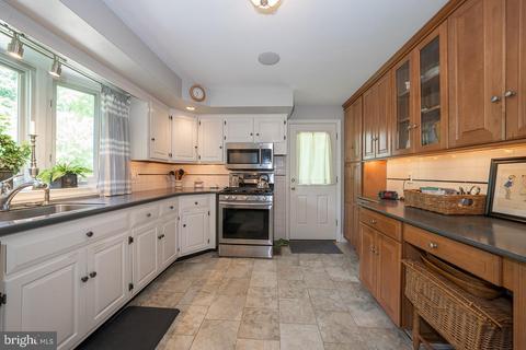 218 Devon Blvd, Devon, PA 19333 photo 17