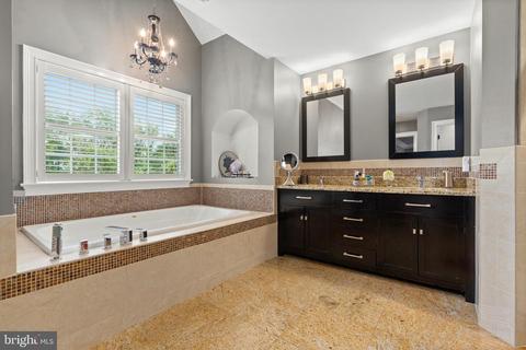 323 Oakwood Ln, Devon, PA 19333 photo 26