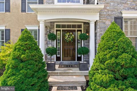 323 Oakwood Ln, Devon, PA 19333 photo 3