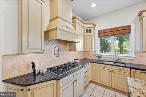 418 S Waterloo Rd, Devon, PA 19333 photo 16
