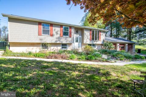 130 Karen Cir, Coatesville, PA 19320