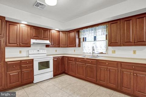 455 Yoder Rd, Elverson, PA 19520 photo 9