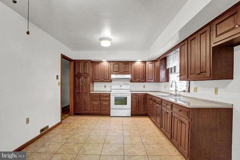 455 Yoder Rd, Elverson, PA 19520 photo 11