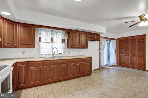 455 Yoder Rd, Elverson, PA 19520 photo 10