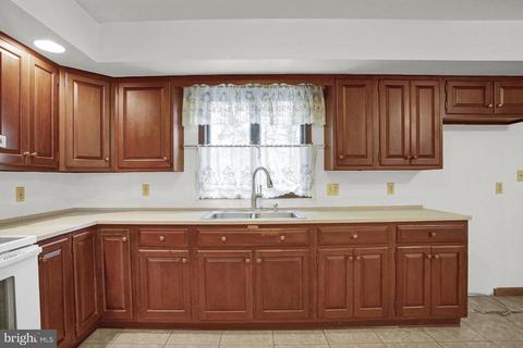 455 Yoder Rd, Elverson, PA 19520 photo 12
