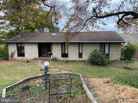 1521 Reed St, Coatesville, PA 19320