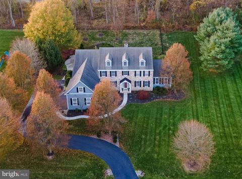 1005 Mulberry St, Chester Springs, PA 19425