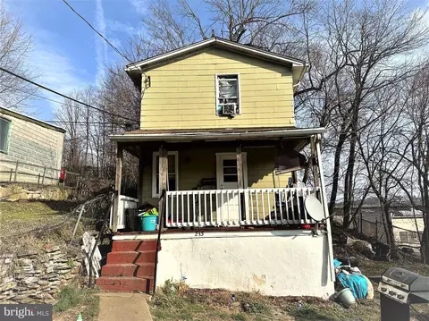 235 Union Ave, Coatesville, PA 19320
