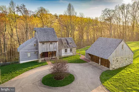 39 Brownstone Ln, Elverson, PA 19520