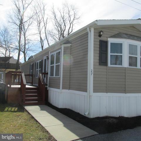 27 Glouster Ct, Coatesville, PA 19320