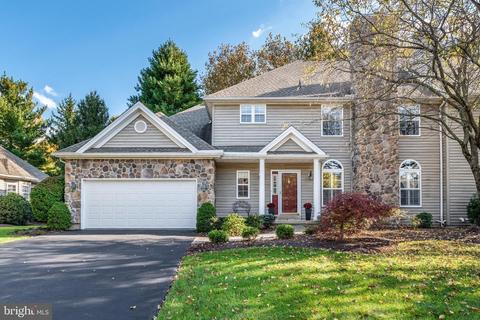 65 Foxcroft Ln, Phoenixville, PA 19460