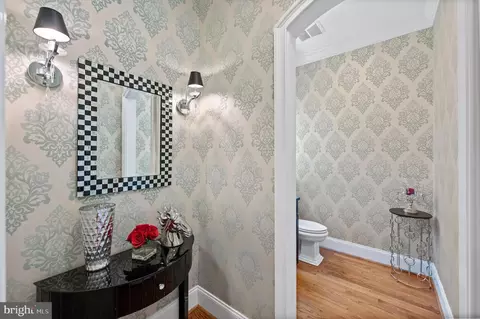 122 Old Lancaster Rd, Devon, PA 19333 photo 22