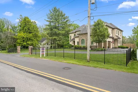 122 Old Lancaster Rd, Devon, PA 19333 photo 5