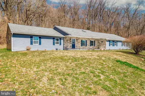 230 Harlan Dr, Coatesville, PA 19320