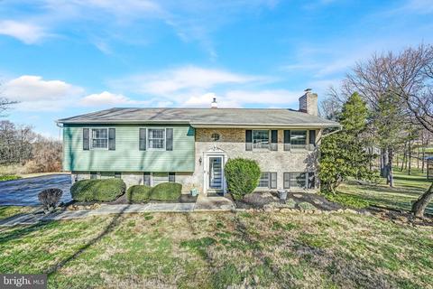 605 Spring Line Dr, West Chester, PA 19382