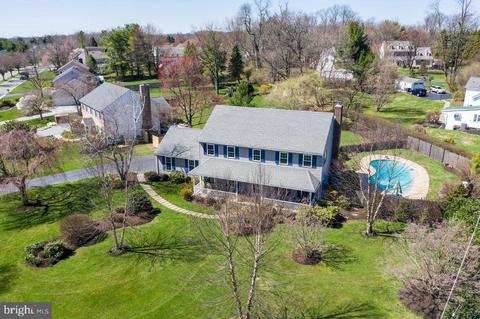 801 Cottonwood Dr, Malvern, PA 19355