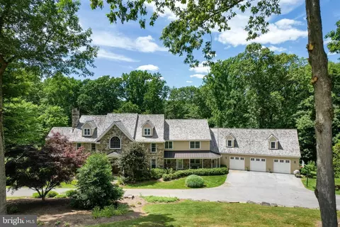 6 Douglass Ln, Chester Springs, PA 19425