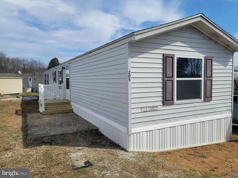 205 Michael Rd, Honey Brook, PA 19344