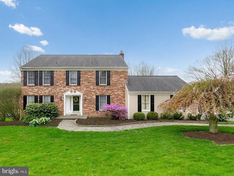 112 Cabot Ct, Downingtown, PA 19335