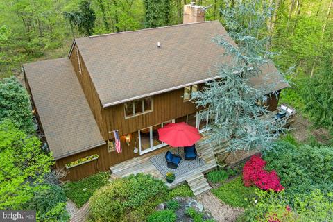 2420 Hill Camp Rd, Pottstown, PA 19465