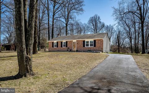 16 Dogwood Dell Dr, Coatesville, PA 19320
