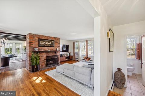 327 Berkley Rd, Devon, PA 19333 photo 4
