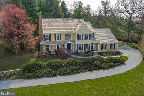 840 Springbank Ln, Wayne, PA 19087