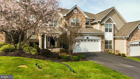 95 Sagewood Dr, Malvern, PA 19355