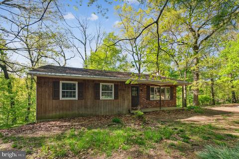 60 Watch Hill Ln, Malvern, PA 19355