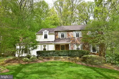 3 Spruce Rd, Malvern, PA 19355
