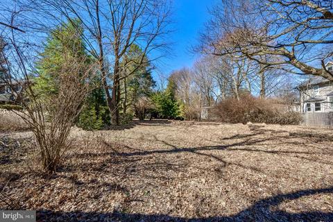 458 Old Eagle School Rd, Wayne, PA 19087