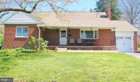 119 N 2nd St, Oxford, PA 19363
