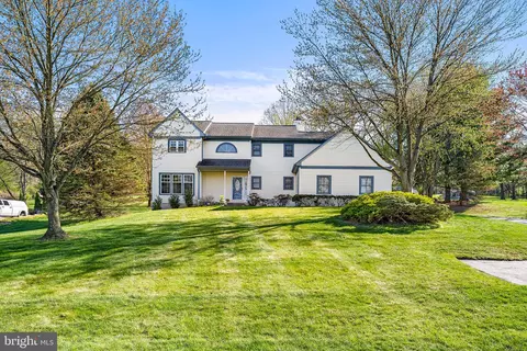 5004 Deer Dr, Downingtown, PA 19335