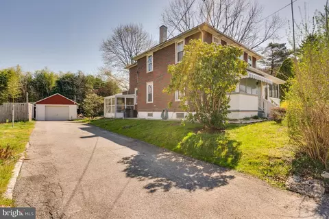 15 Bradley Ave, Coatesville, PA 19320