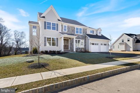 203 Walnut Tree Ln, Malvern, PA 19355
