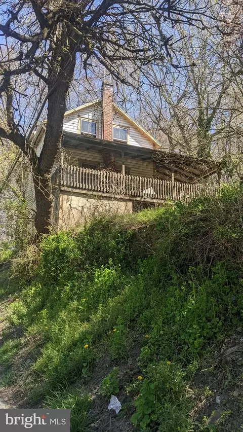 18 Union St, Coatesville, PA 19320