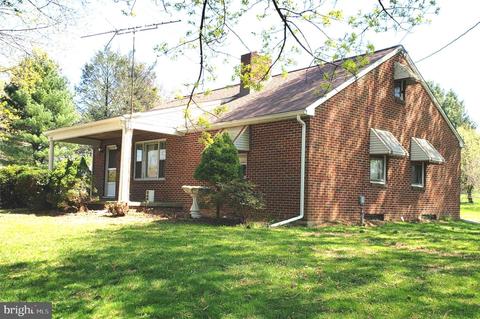 656 Street Rd, Cochranville, PA 19330
