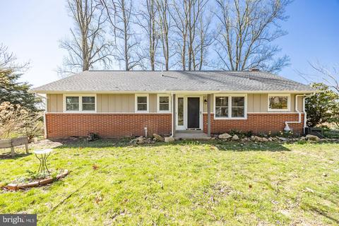 302 Dove Ln, Coatesville, PA 19320