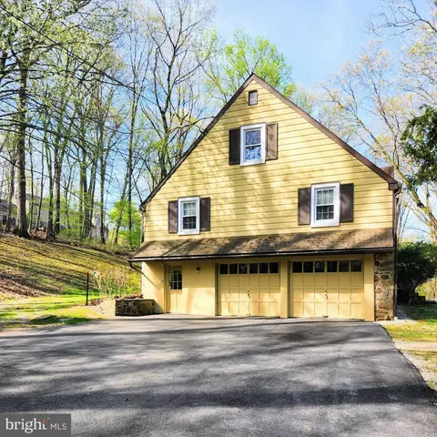 530 Hilltop Rd, Paoli, PA 19301