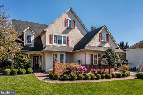 163 Applegate Dr, West Chester, PA 19382