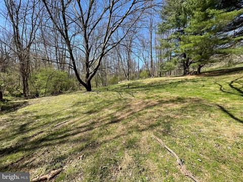 2041 W Strasburg Rd, Coatesville, PA 19320