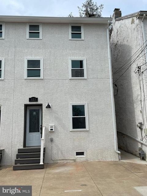 323 Saint Marys St, Phoenixville, PA 19460