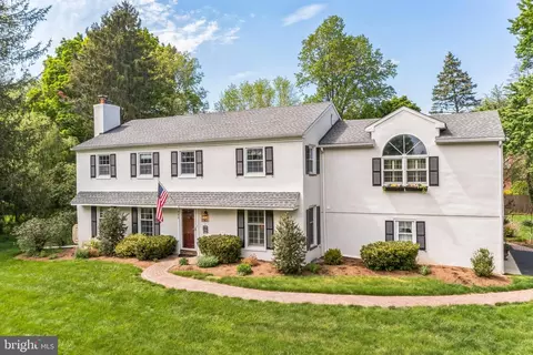 723 Monument Rd, Malvern, PA 19355