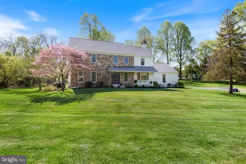 520 Fox Meadow Ln, West Chester, PA 19382
