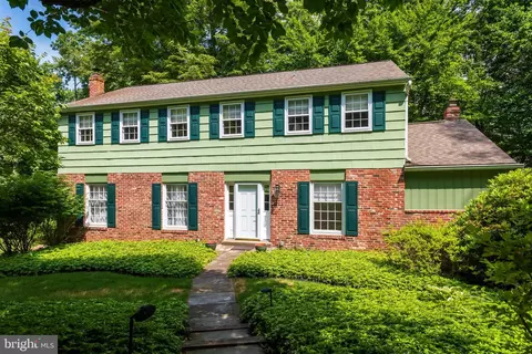 3 Cypress Ln, Berwyn, PA 19312