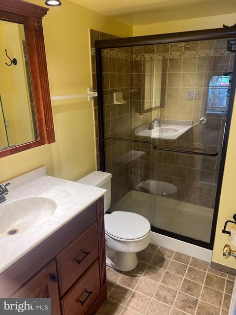 421 Old Forge Xing, Devon, PA 19333 photo 14