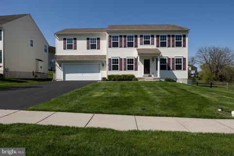 315 Dague Farm Dr, Coatesville, PA 19320