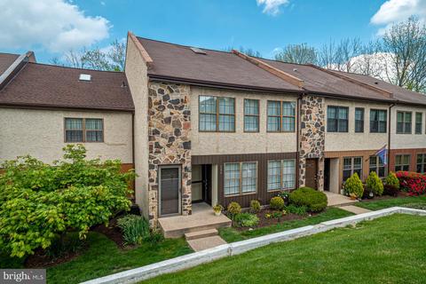 240 Smallwood Ct, West Chester, PA 19380