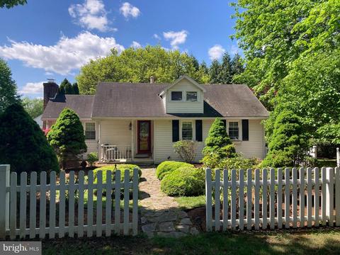 1786 W Doe Run Rd, Kennett Square, PA 19348